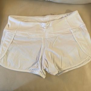 Lululemon white shorts size 6